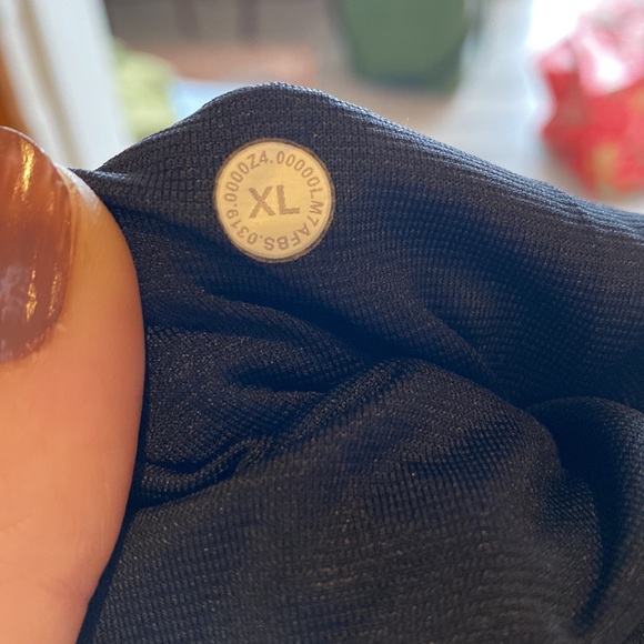 Men’s Dark Grey Lululemon Shorts - Picture 6 of 6